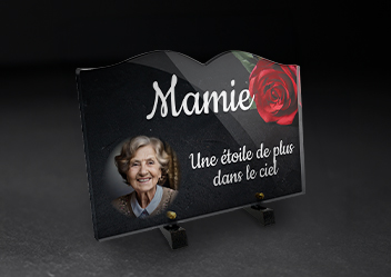Plaques funéraires personnalisées imprimées avec photo et texte, proposées par OCAP Funéraire.